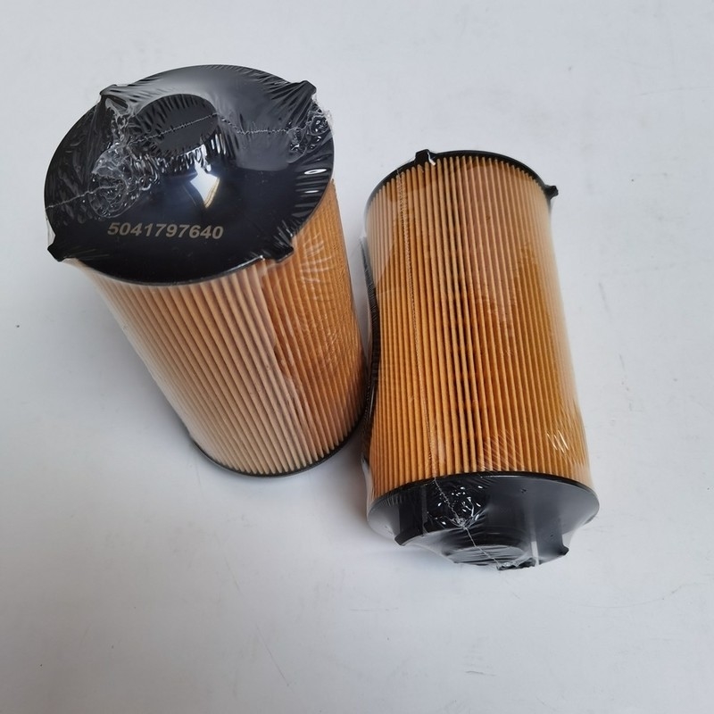 Lubrificando a máquina escavadora Filtro de óleo 5041797640 504272431 para SAIC Iveco